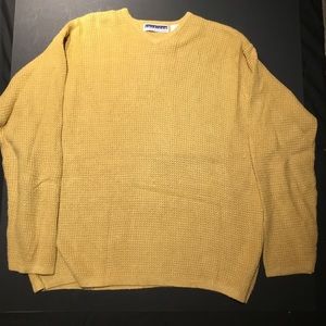 Men’s crewneck sweater
